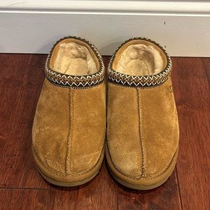 UGG Women's Suede Slip On Tasman Foam Indoor/Outdoor Slipper - Tan